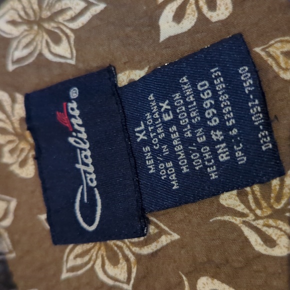 Catalina Short Sleeved Shirt. Sz XL. - Picture 5 of 11